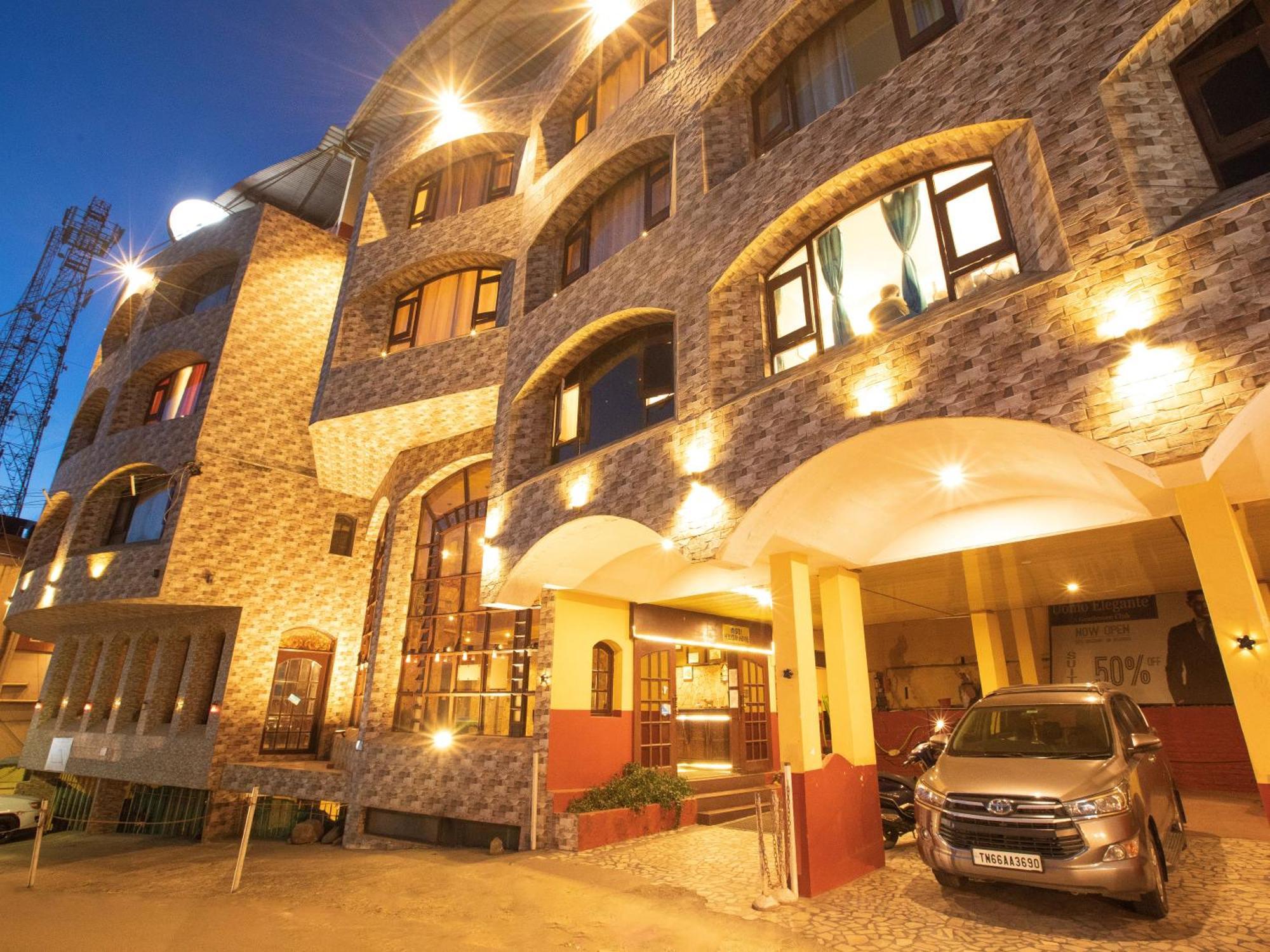 Devi Enterprises - Hotel Khems Ooty Exteriör bild